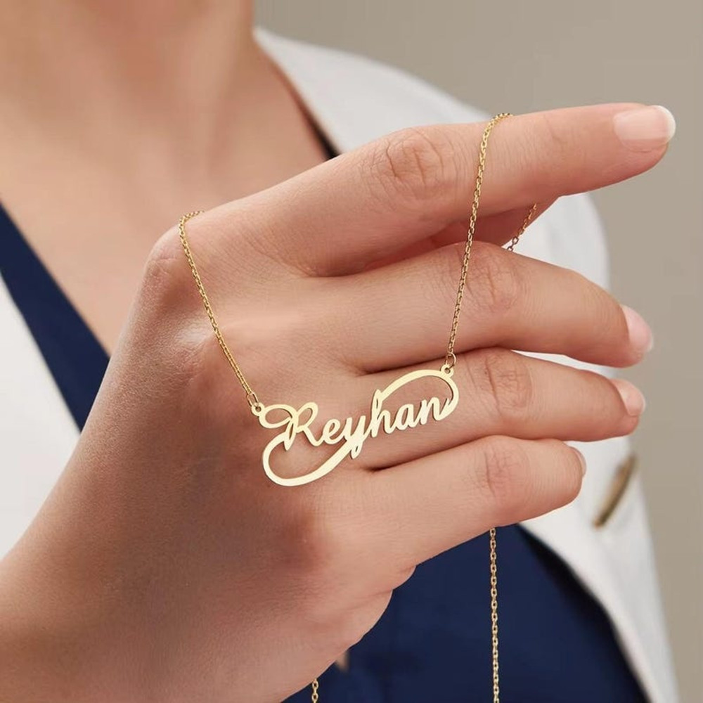 Birth Flower Necklace - Индивидуальное ожерелье с именем Infinity, позолоченное,