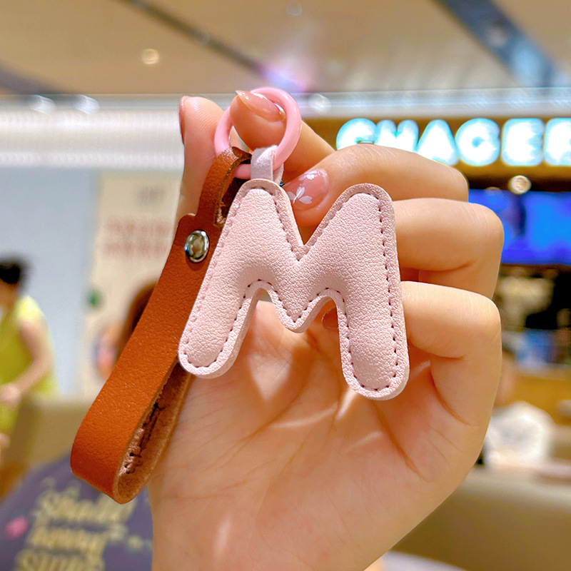 Креативные брелки из искусстве – обзор и цена Monogram Keychain Leather