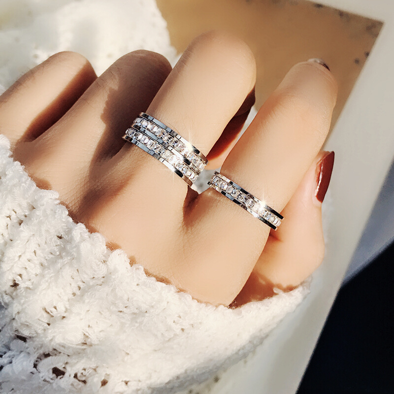 Роскошное кольцо из нержавеюще – обзор и цена Initial Ring Custom